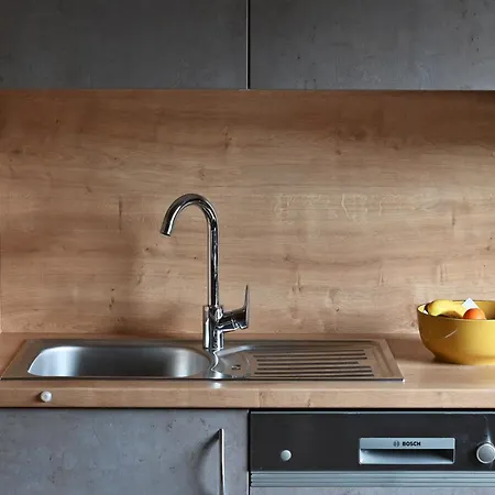 Appartement Und Helene Koller *