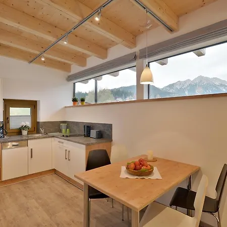 Apartamento Und Helene Koller *