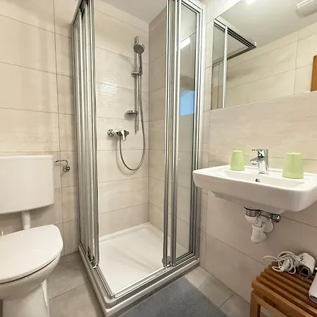 Und Helene Koller * 瑟尔